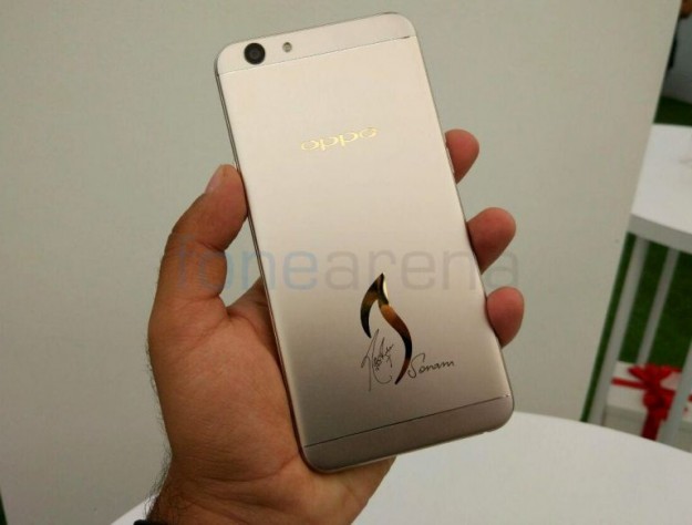 Oppo представила смартфон f1s diwali limited edition