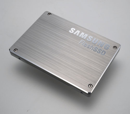 Samsung приступил к поставкам нового поколения ssd-накопителей