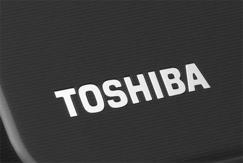 Toshiba satellite l50d: высокая производительность без особых затрат